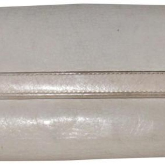 Gucci White Bi-fold Rectangular Gold G Clasp - Picture 4 of 12